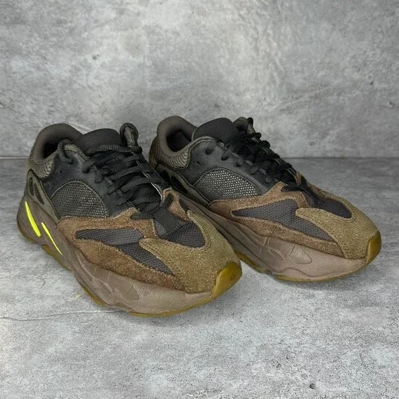 Adidas Yeezy Boost 700 V1 Shoes Men's Size 6 Mauve Sneakers Athletic EE9614